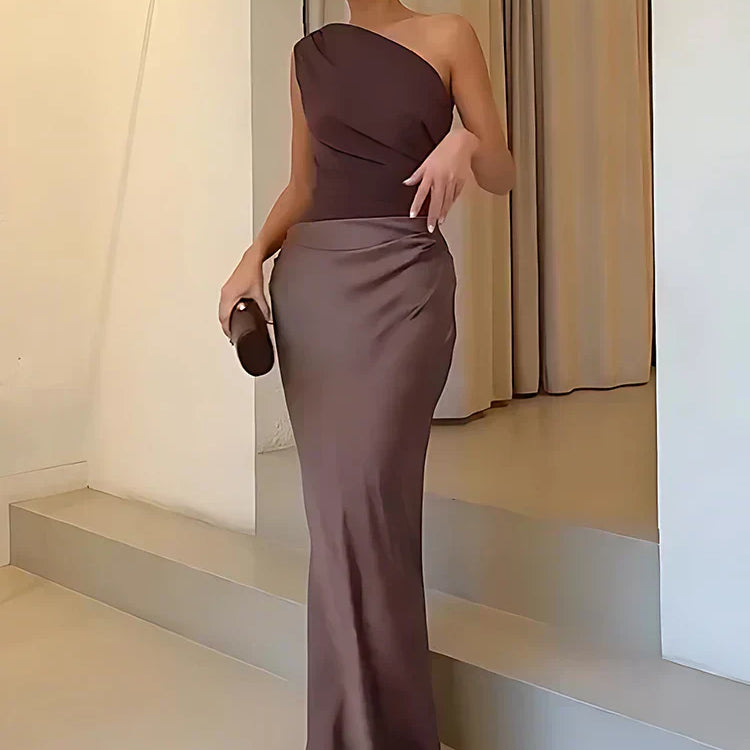 Maxi Dress with a Guilt in Satin