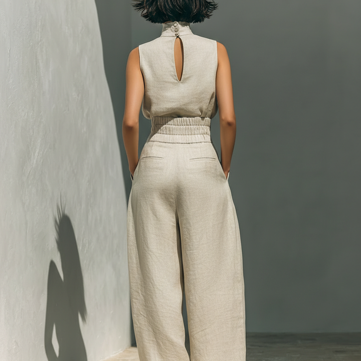 Women's minimalist set in cotton and linen with sleeveless blouse and wide-leg pants