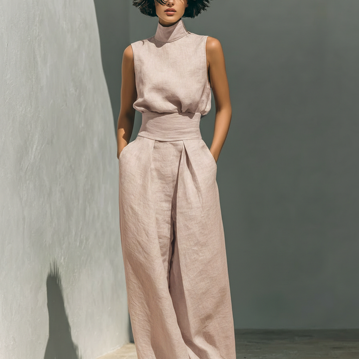 Women's minimalist set in cotton and linen with sleeveless blouse and wide-leg pants