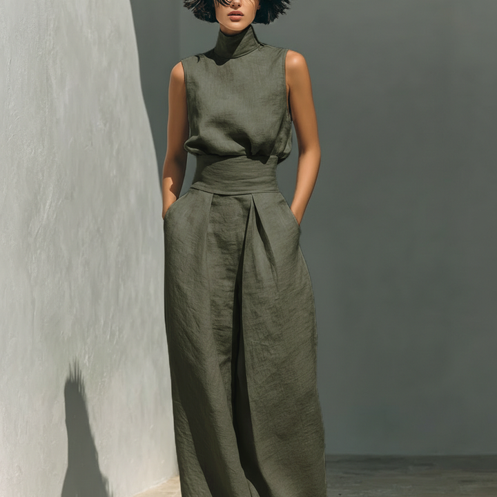 Women's minimalist set in cotton and linen with sleeveless blouse and wide-leg pants