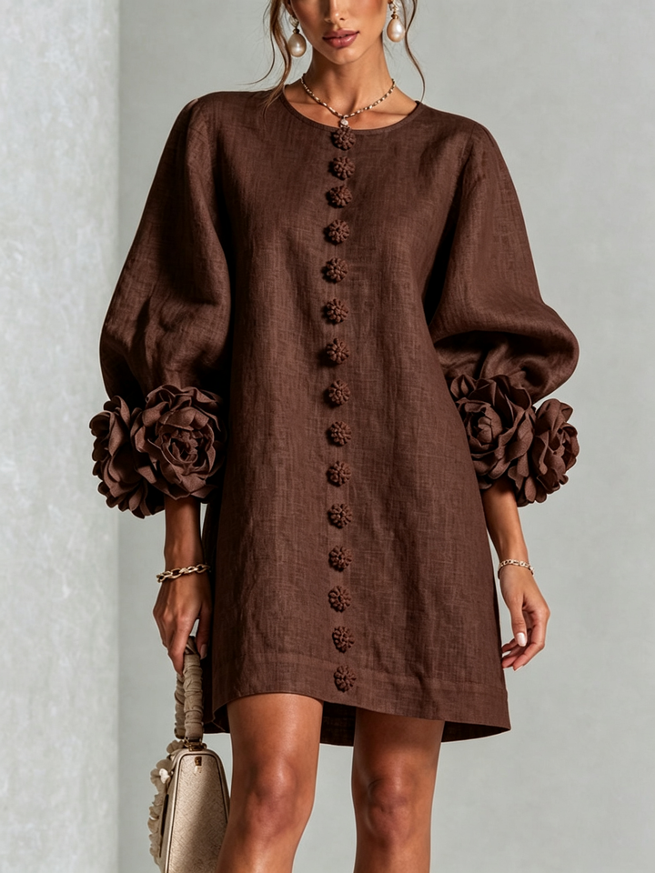 Effortless elegance with a sculptural shift dress